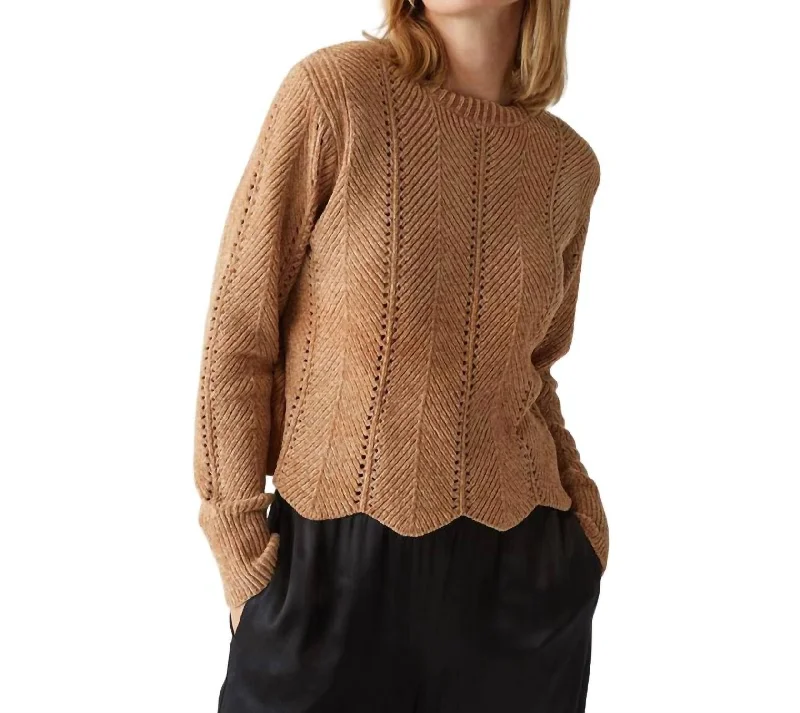 Lakin Cropped Crew Neck Pullover In Gold Cable Knit Chunky