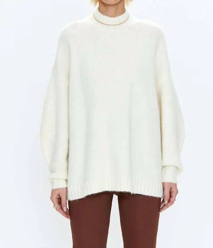 Carlen Pullover In Ecru Chunky Knit Pullover