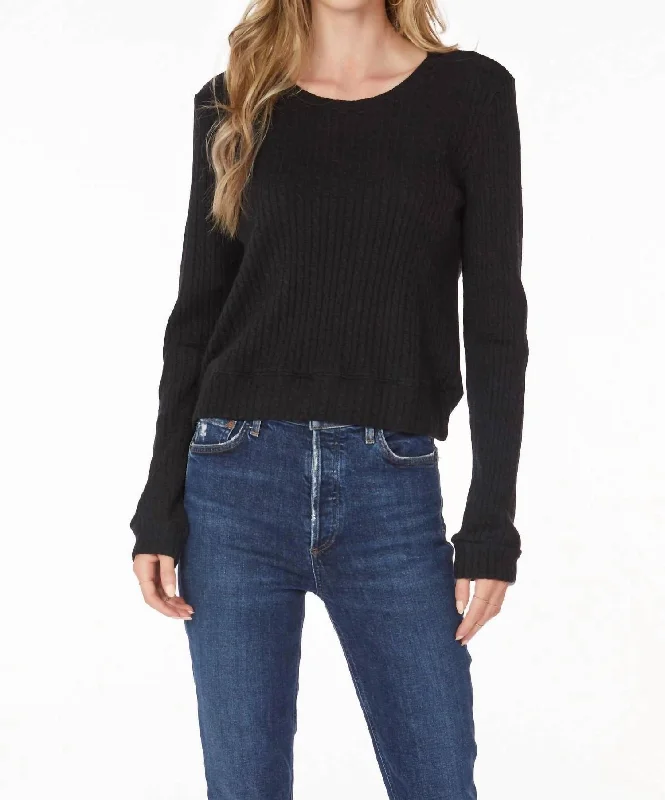 Crewneck Pullover Cable Knit In Black High Neck Pullover