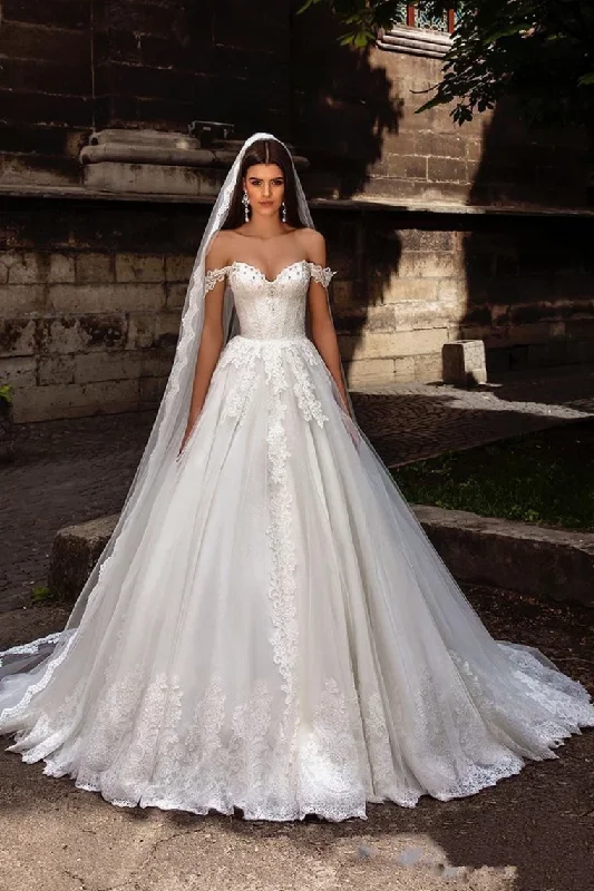 Gorgeous Off Shoulder Sweep Train Lace Up Back Tulle Wedding Dress With Appliques Tunics Chinos classic